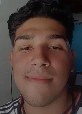 Andres Sojo из Puerto de La Cruz 22 года