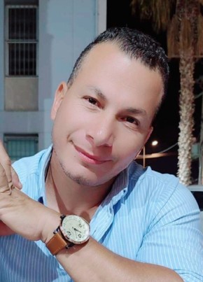 Ahmad из Αθηναι 43 года
