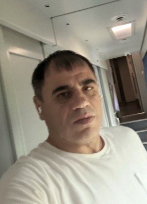 Марк из Нальчика 18 лет