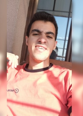Mustafa, 22, Russia, Saratov