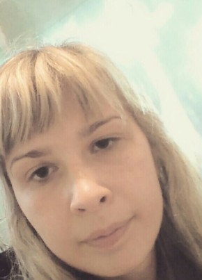 Настена, 28, Россия, Белинский