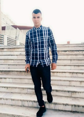 Karim, 27, People’s Democratic Republic of Algeria, Algiers