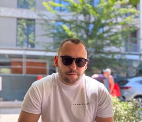 Valentin, 37, Hong Kong