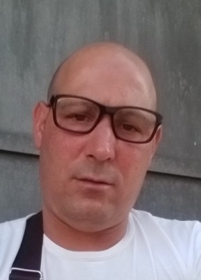 Giuseppe, 44, Repubblica Italiana, Barcellona Pozzo di Gotto
