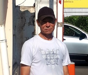 Юрий, 53 года, Севастополь