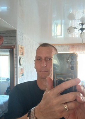 Николай из Владивостока 49 лет
