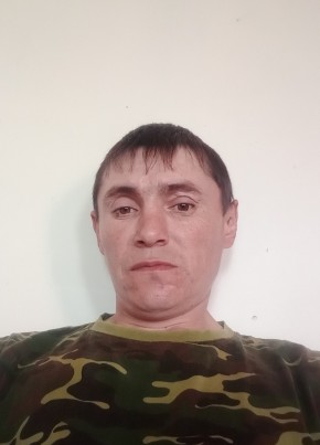 Арсений из Усть-Катава 38 лет