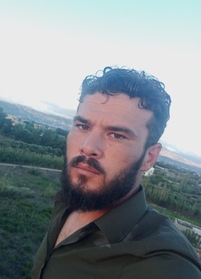 A из اللاذقية 27 лет