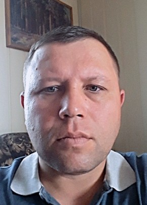 Андрей из Омска 46 лет