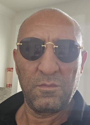 Arsen из Glendale (State of California) 49 лет