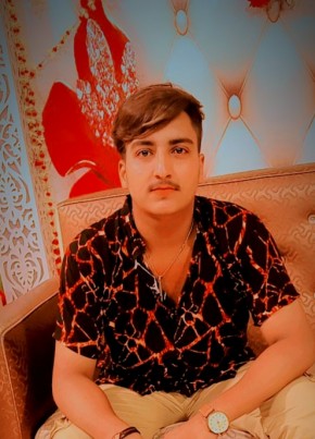 Armani, 19, پاکستان, کراچی