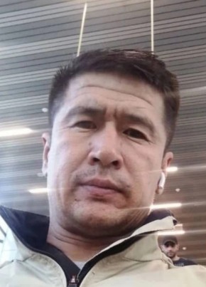 Мухиддин из Amsterdam 44 года
