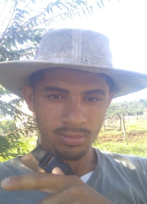 Leonardo Barbosa, 21, República Federativa do Brasil, Sete Lagoas