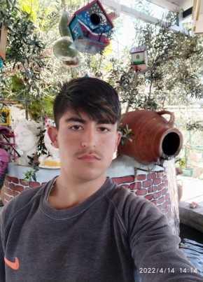 Burhan, 22, Türkiye Cumhuriyeti, Çanakkale