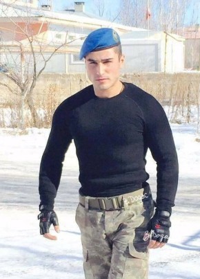 Андрей, 27, Россия, Родино
