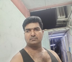 Aslam, 19, Umm al Qaywayn