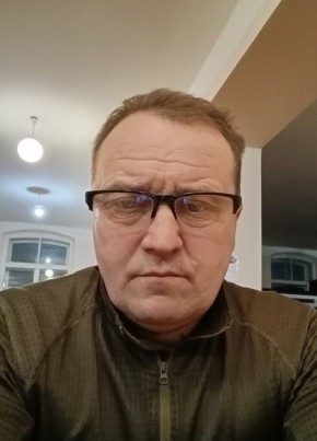 Михаил из Санкт-Петербурга 49 лет
