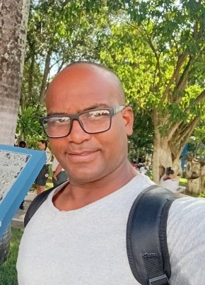 Edemilson из Itabaiana (Sergipe) 42 года