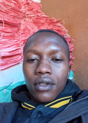 Peter Wixer из Nakuru 22 года