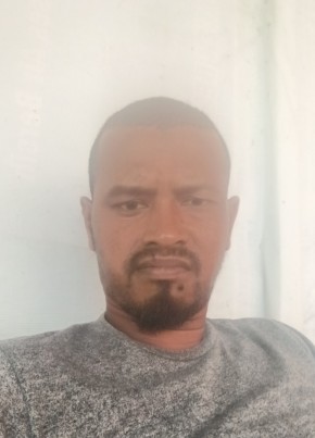 Herman из Kota Banda Aceh 39 лет