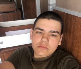 Evgeniy, 20, Slavyansk-na-Kubani