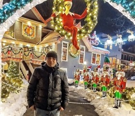 Alex, 31, Halifax