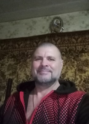 Виктор, 61, Россия, Волхов