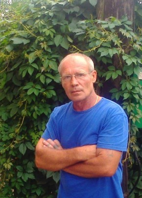 Василий, 65, Россия, Таганрог
