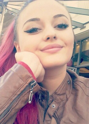 Donna, 28, Kosovo, Pristina