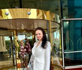 Yulya, 39, Saint Petersburg