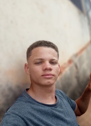Rian, 20, República Federativa do Brasil, Nepomuceno