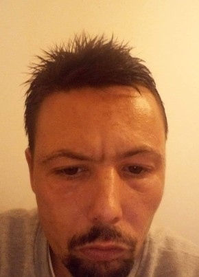 Julien, 38, République Française, Limoges
