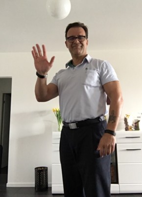 Mikel, 59, Switzerland, Basel