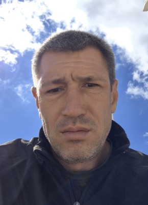 Антон из Волгограда 43 года