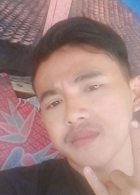 Kartono, 20, Indonesia, Arjawinangun