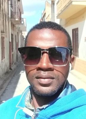 Diallo, 22, Repubblica Italiana, Castelvetrano