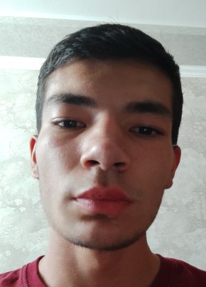 Азиз из Navoiy 20 лет