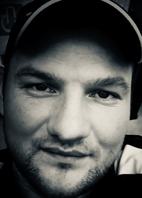 Олег из Губкина 39 лет