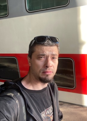 Дмитрий из Москвы 43 года