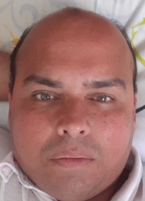 Jorge, 40, República Federativa do Brasil, Laranjeiras