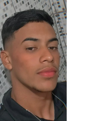 Thiago, 20, República Federativa do Brasil, Paranapanema