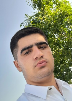 Elşən Eyubov, 18, India, New Delhi