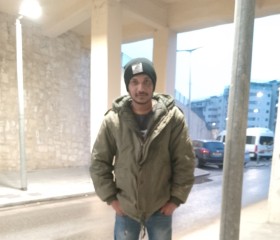 Rrrr, 19, West Jerusalem