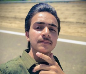 Haroon Khan, 18 лет, Māler Kotla