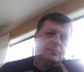 Yury, 51 год, Санкт-Петербург