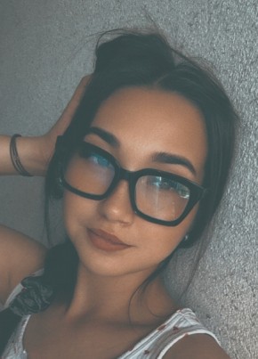 Елена из Чебоксары 27 лет