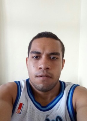 Mike Jennings, 27, Fiji, Suva