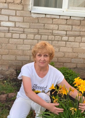 Агата, 61, Россия, Москва
