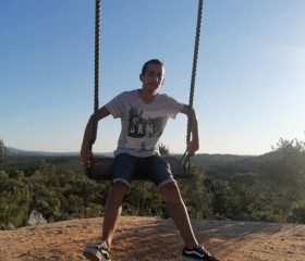 Rui Neves, 23, Marinha Grande