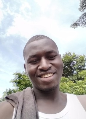 Ishmael, 23, Sierra Leone, Freetown